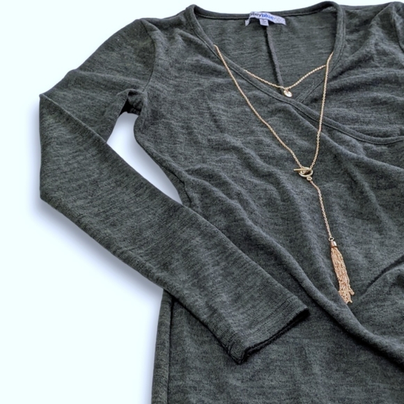 Bailey Blue | Surplice Bodycon Mini Dress+Attached Chain Necklace NWOT - Picture 3 of 15